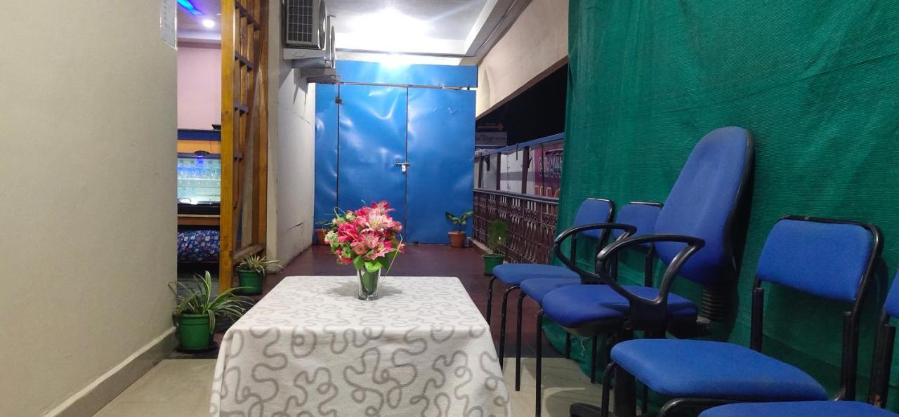 J J Residency Hotel Pondicherry Esterno foto
